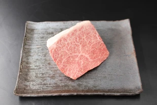 【おうみ肉の日】近江牛ナカニク塊肉560g【ローストビーフにオススメ】