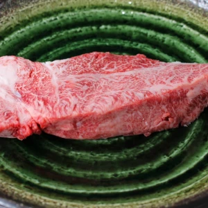 【訳あり】近江牛塊肉370ｇ【バーベキューにオススメ】