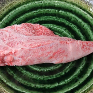 【訳あり】近江牛塊肉390ｇ【バーベキューにオススメ】