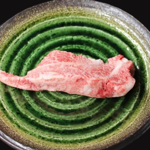 【訳あり】近江牛塊肉310ｇ【バーベキューにオススメ】